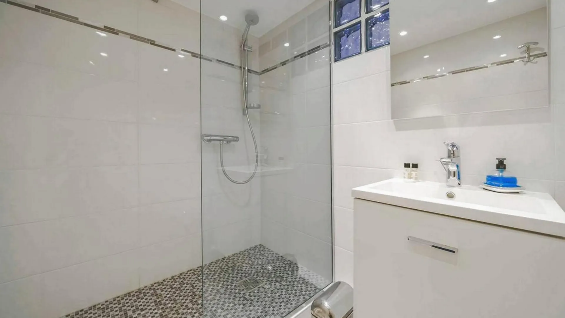 פריז Appartement Rocher